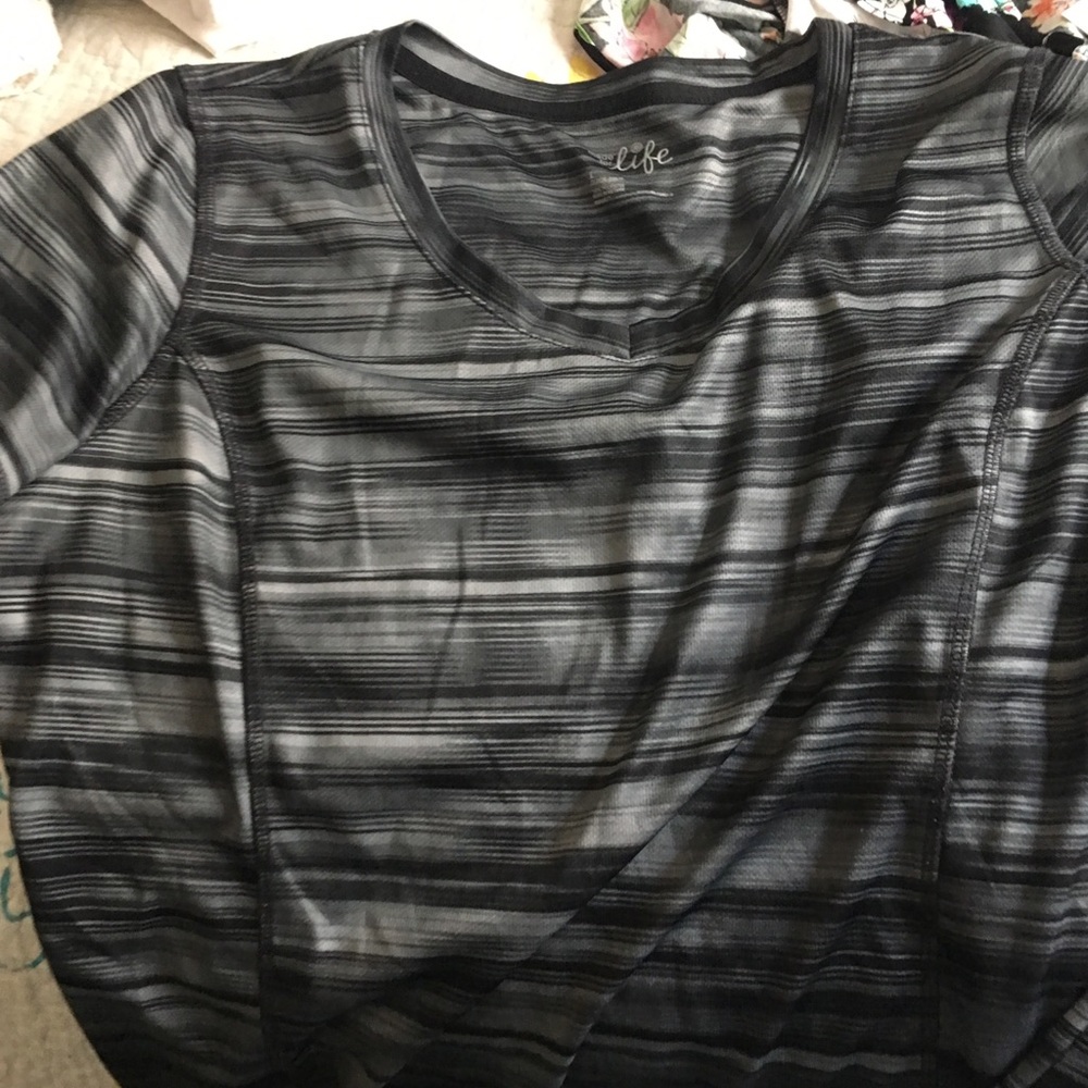 Black and multi athletic top sz L